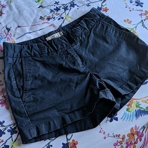 Vineyard Vines navy blue shorts